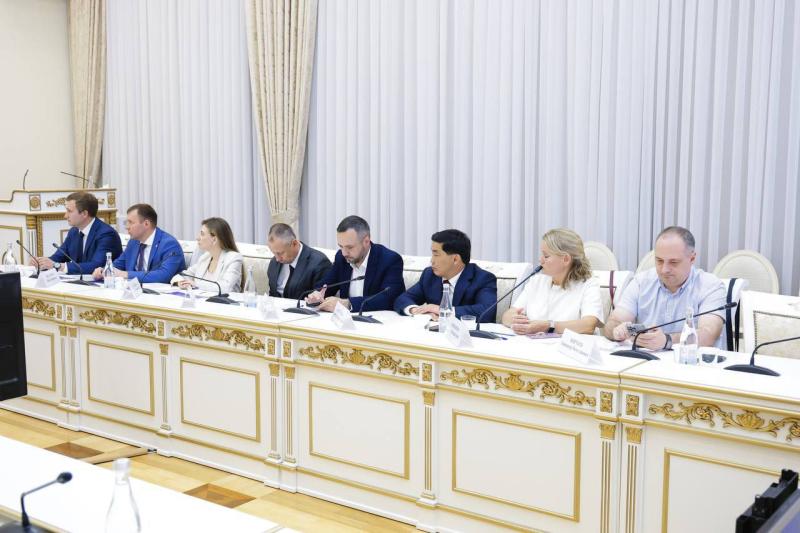 Губернатор Федорищев встретился с участниками программы развития федерального кадрового резерва РАНХиГС