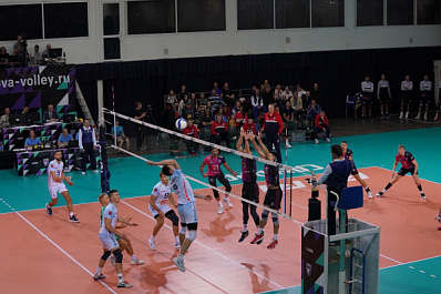 Волейбольная "Нова" уступила в стартовом матче чемпионата России