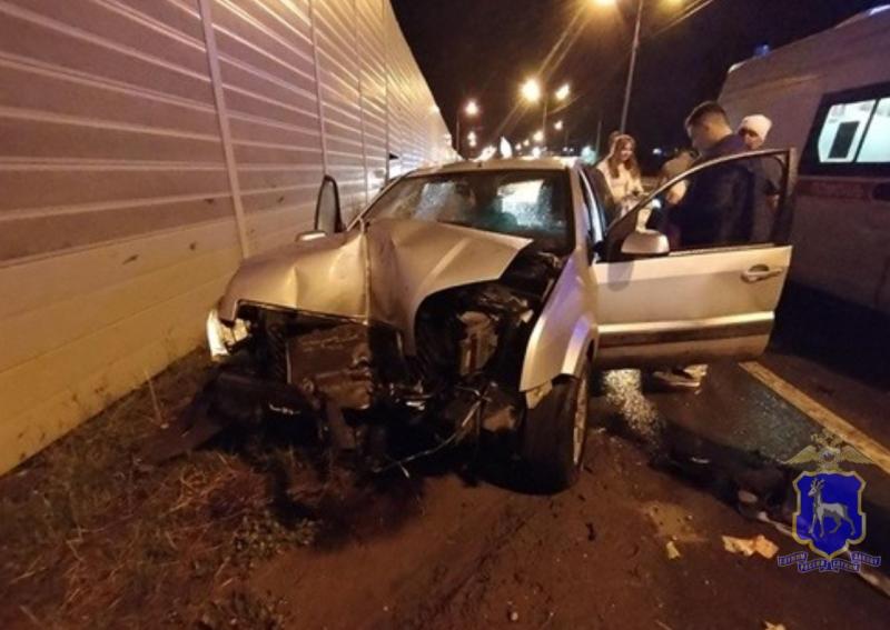 В Самарской области после столкновения "Киа" с грузовиком пострадали водитель и 3 женщины