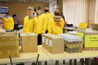 Переселенцы и жители Донбасса получили около 50 тонн гуманитарной помощи от самарцев