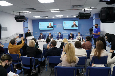 Болеют взрослые и дети: главный инфекционист Самарской области рассказала об особенностях третьей волны COVID-19