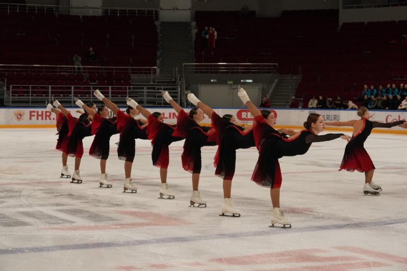 Яркие программы: в самарском Дворце спорта имени Высоцкого прошли три турнира по синхронному фигурному катанию на коньках
