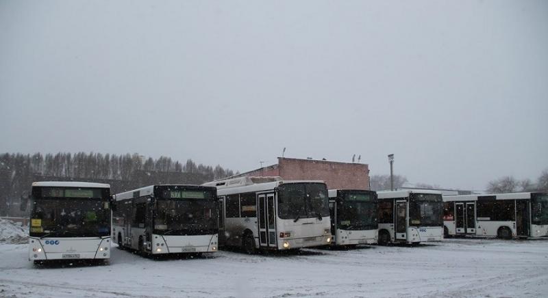 В Самаре из-за метели сбился график движения общественного транспорта 