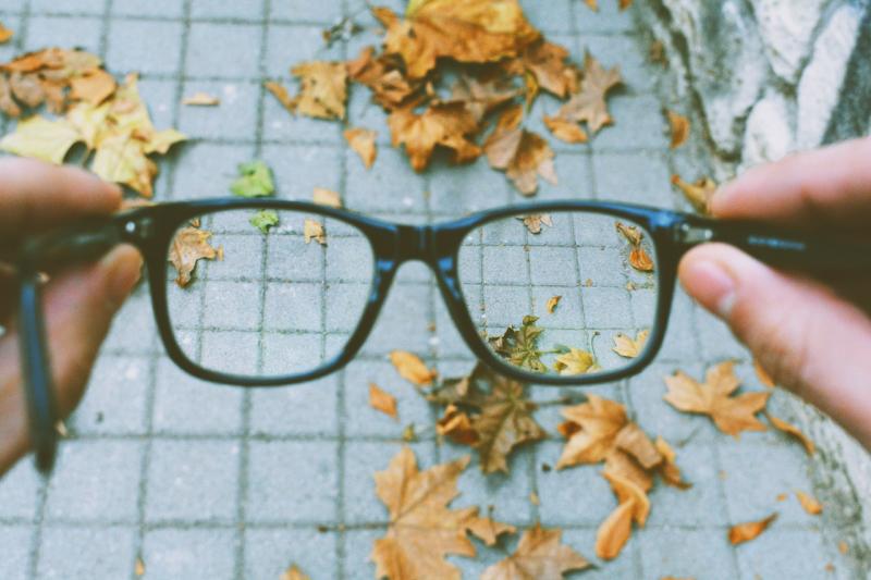 Очки, линзы или операция: врачи расскажут, как выбрать способ коррекции близорукости