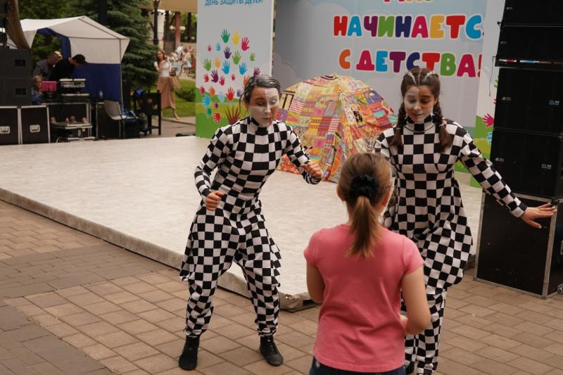 Растить цветы жизни: как в Самарской области отмечали Международный день защиты детей