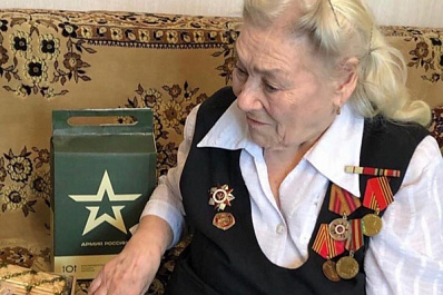 В Самаре для ветерана Курской битвы устроили мини-парад