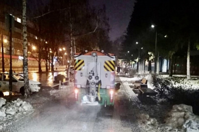 Техника работает круглосуточно: как в Самаре борются с гололедицей