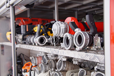 В тольяттинской колонии № 16 тушили пожар на площади 3 тысячи кв. м