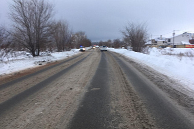 Лежащий на дороге пешеход погиб под колесами "Приоры" в Тольятти