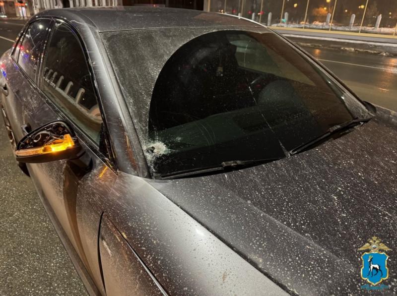 В центре Самары мужчина на Audi A4 сбил 23-летнюю девушку