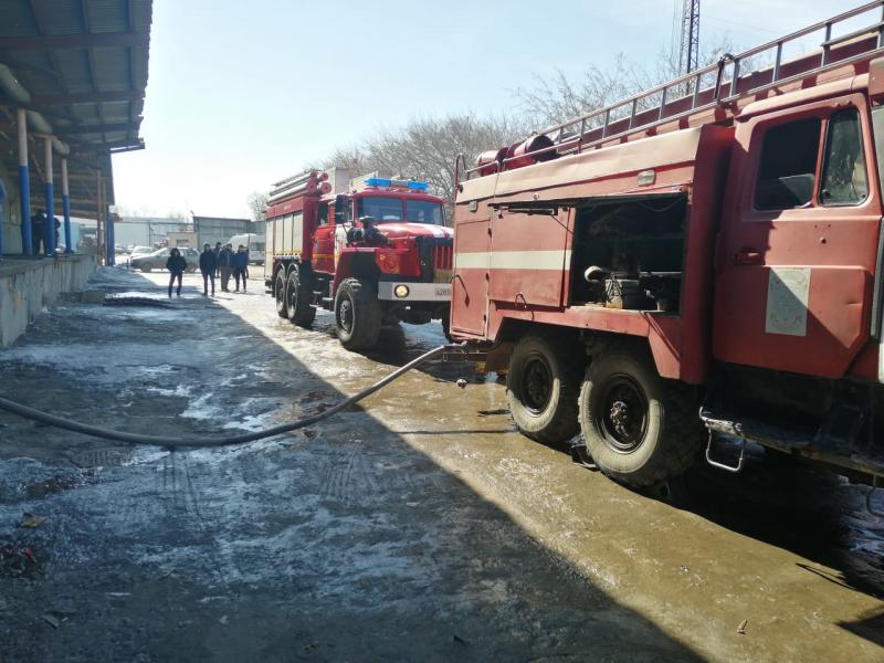 В Тольятти при пожаре в производственном здании погиб мужчина