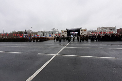 На площади Куйбышева в Самаре в 9-й раз проходит Парад Памяти