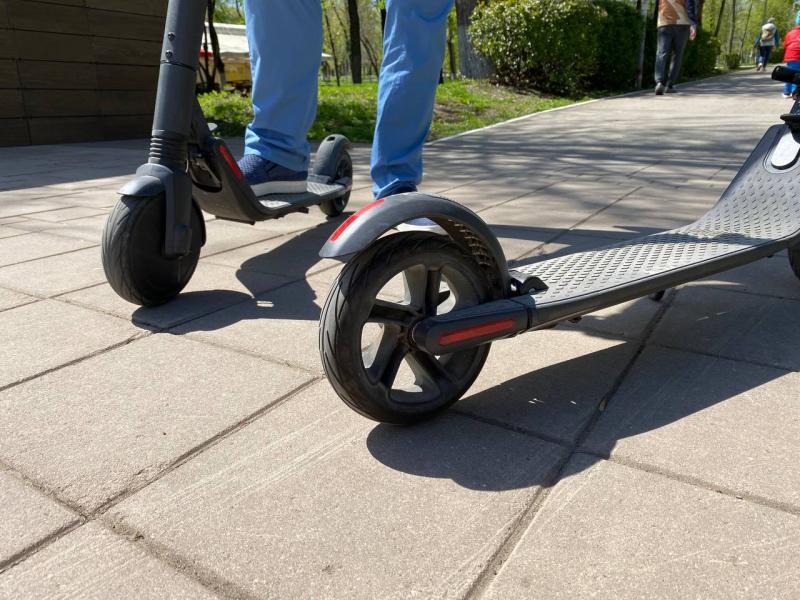 Зафиксировано 20 нарушений: жители Самары жалуются на самокатчиков в чат-ботах