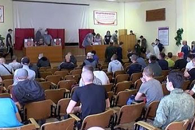 В Сызрани голосование по поправкам организовали на сборном пункте