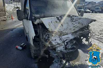 11 марта в Самаре столкнулись "газель" и пассажирский автобус