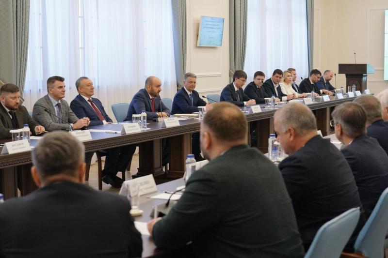 Отдать швартовы: порты Самарской области станут центрами речной логистики