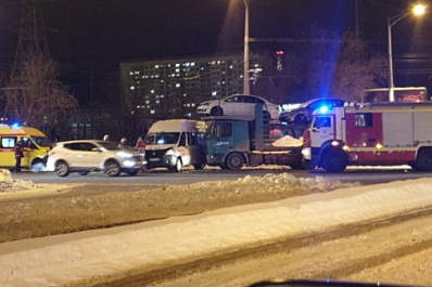 Автовоз протаранил маршрутку на Московском шоссе в Самаре