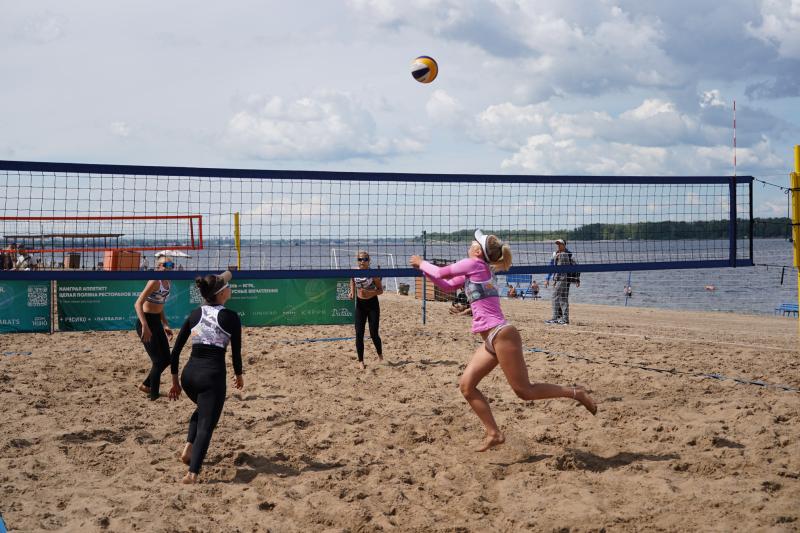 Генералы песчаных площадок: в Самаре сыграли лучшие пляжные волейболисты Поволжья