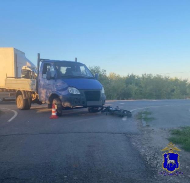 Три человека оказались в больнице после столкновения двух легковушек в Самарской области