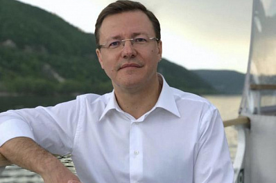 Дмитрий Азаров: "Любите, цените и никогда не забывайте своих мам"