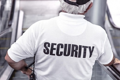 Несколько школ в Самарской области работали без охранников