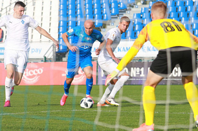 "Крылья Советов-2" и "Лада-Тольятти" пропустили 11 мячей на двоих