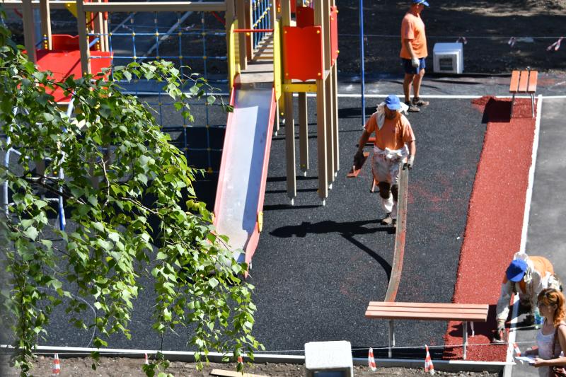 Дворы по нацпроекту благоустраивают с опережением