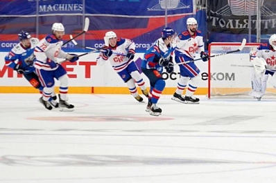 Хоккеисты тольяттинской "Лады" проведут два выездных матча 