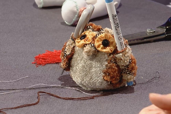 Как сделать карандашницу в виде совы. Ручная работа