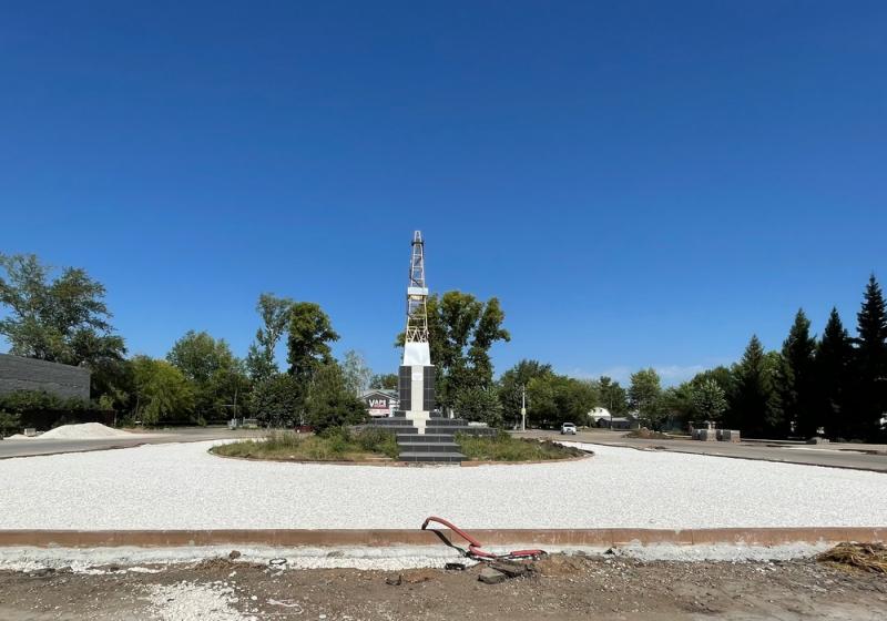 В Отрадном идет реконструкция старой площади 