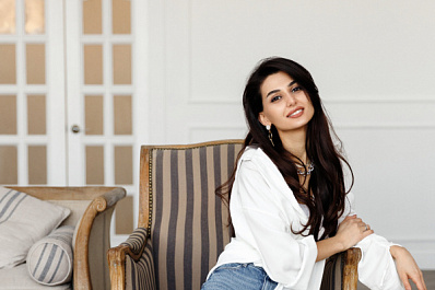 Творец должен иметь свою философию: самарская художница рассказала о карьере в сфере искусства 