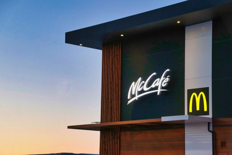 "Макдоналдс" опроверг информацию о закрытии ресторанов в Самаре в марте 2022 года