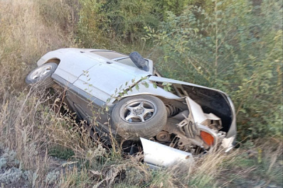 В Самарской области 20 сентября на трассе "двенадцатая" съехала в кювет, погиб человек