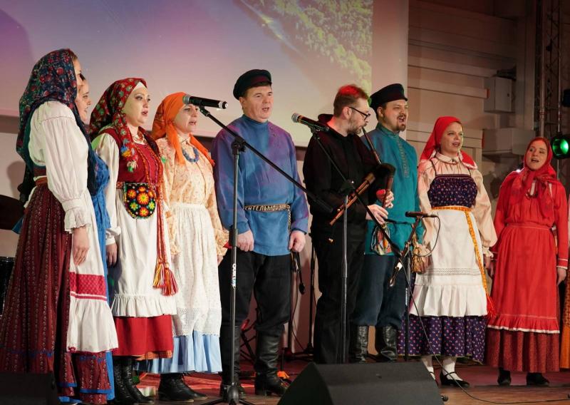 Новое звучание народной песни: в Самаре выступили ведущие фольклорные коллективы города