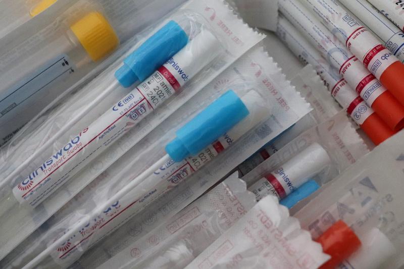 Граждан с медотводом от прививки начнут пускать в общественные места по ПЦР-тесту