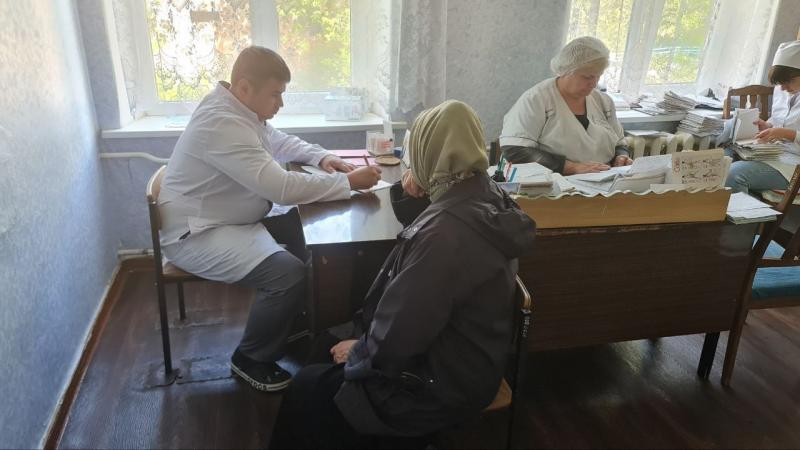 Врачи-добровольцы из Самарской области оказывают медпомощь жителям ДНР