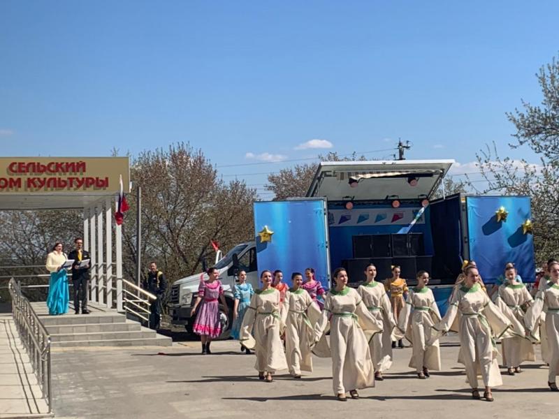 В Международный день танца жители Самарской области принимают участие в акции "Культурный хоровод"