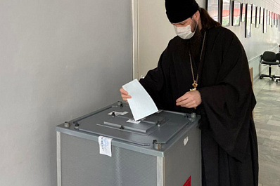 Преосвященный епископ Нестор принял участие в голосовании по поправкам в Конституцию