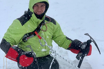 Оставшийся без ног блогер решил покорить вершину Эльбруса