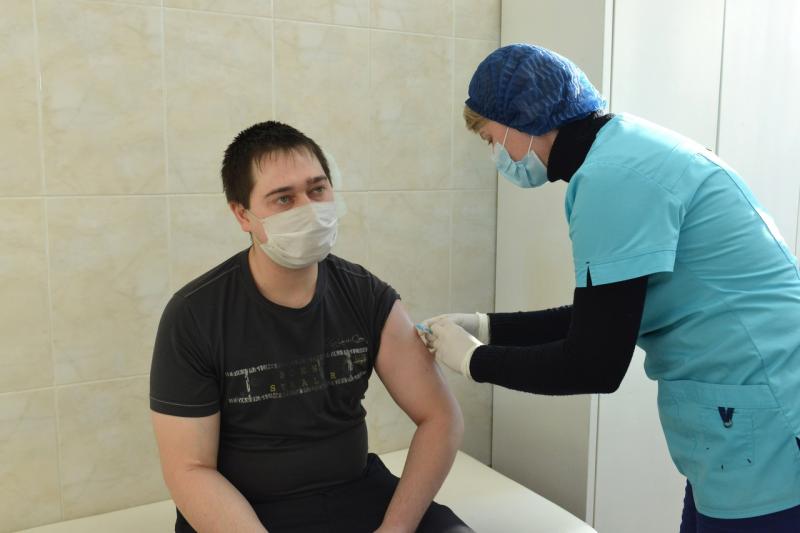 В самарском РКЦ "Прогресс" начали вакцинацию сотрудников от COVID-19