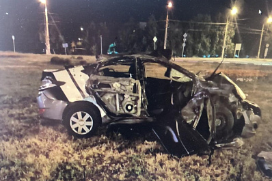 Три человека пострадали в опрокинувшемся автомобиле на кольце Антонова-Овсеенко в Самаре 20 июля