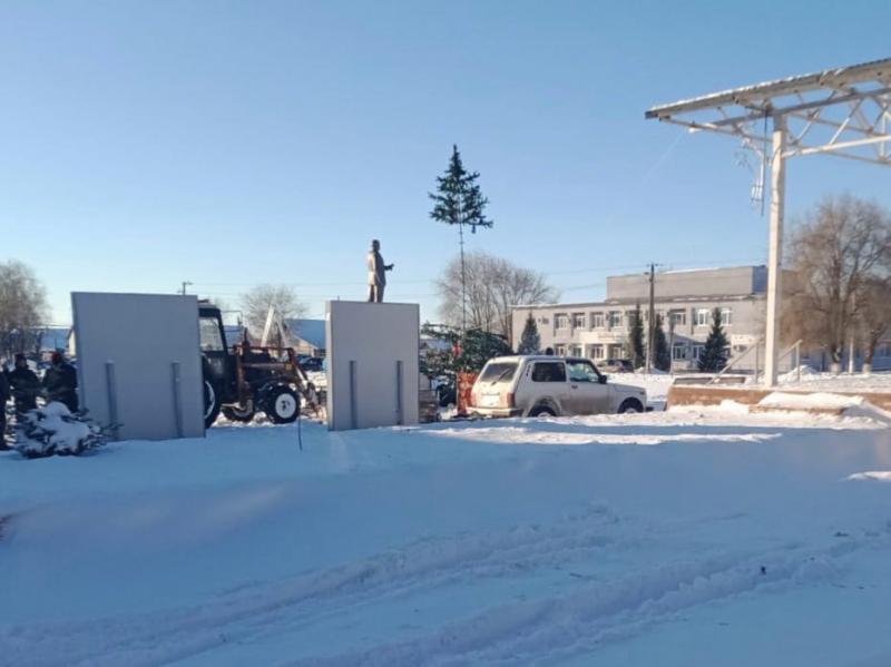 Село Приволжье осталось без ёлки и сотовой связи из-за штормового ветра