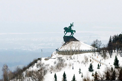 Дмитрий Азаров приехал в Уфу по случаю 100-летия Республики Башкортостан