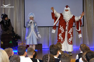 В Самаре показали благотворительное новогоднее представление для детей с ОВЗ
