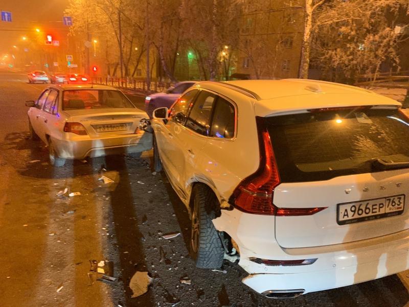 В Самаре на улице Гагарина произошло крупное ДТП