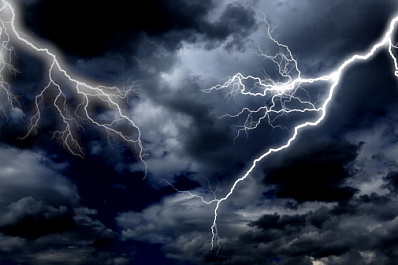 Гроза и сильный ветер: в Самарской области объявили желтый уровень опасности