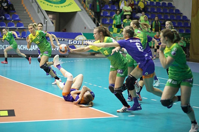 Гандбольная "Лада" в Краснодаре обыграла "Кубань"