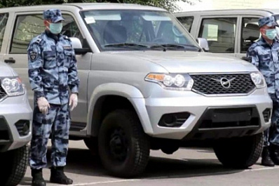 Сотрудники Росгвардии получили новый служебный транспорт