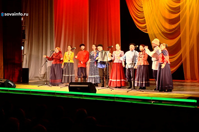 С наступающим 8 Марта женщин поздравили представители тольяттинского Дома дружбы народов