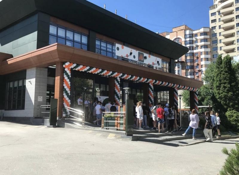 В Самаре 27 июня 2022 года открылся ресторан "Вкусно и точка" на улице Полевой